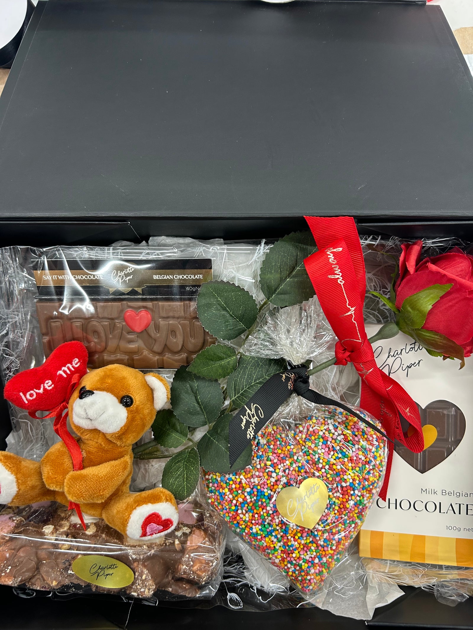 Valentine Love You Gift Basket