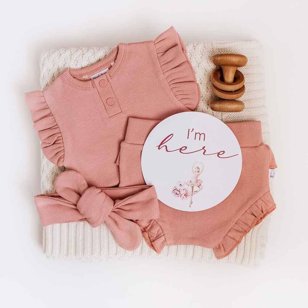 Rose Short Sleeve Organic Bodysuit: Newborn (0000)