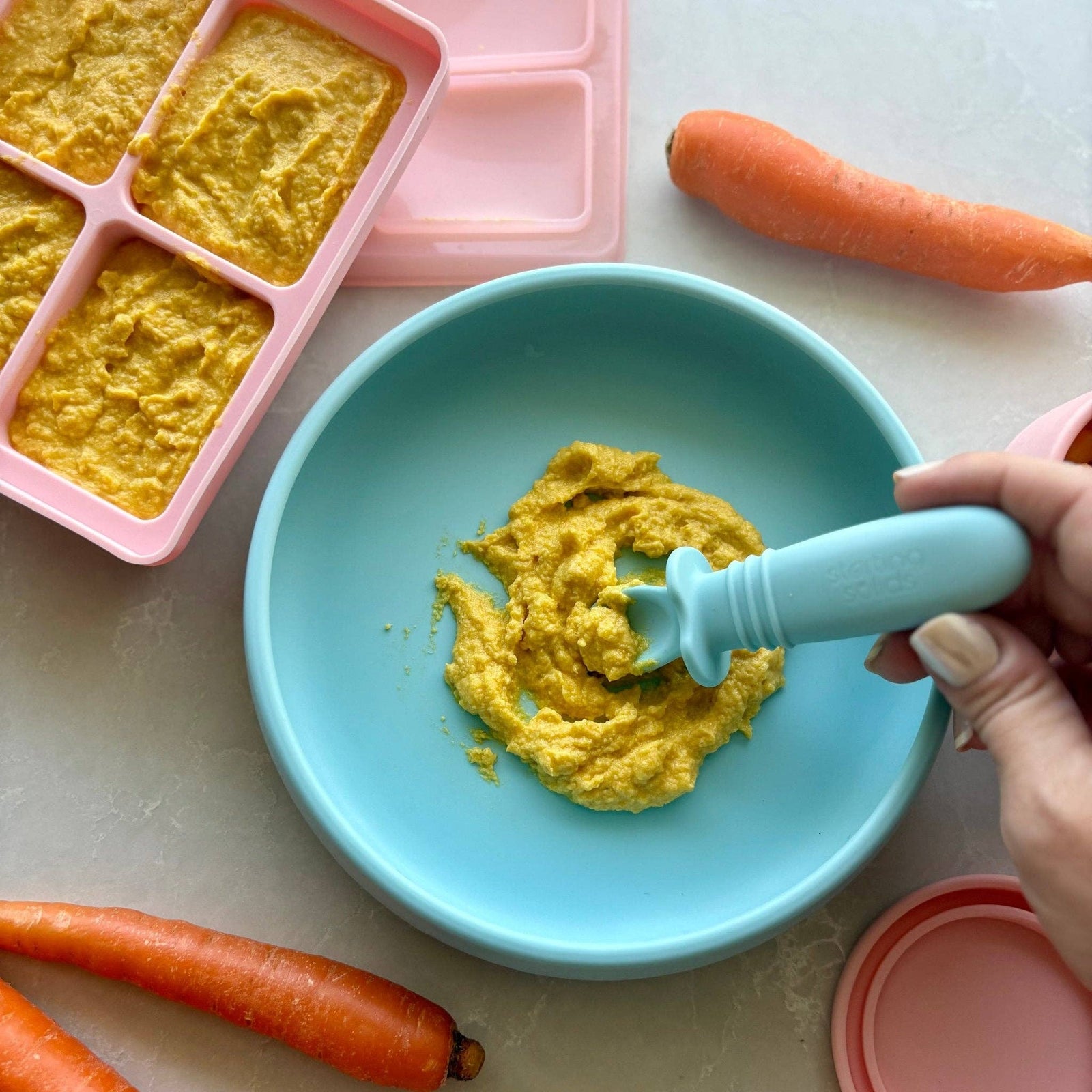 Suckie Scoop Silicone Suction Plate: Blue Lemonade