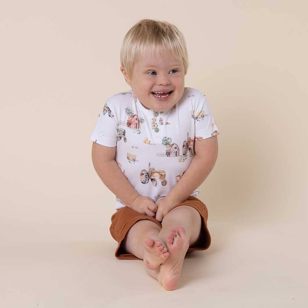 Diggers & Tractors Short Sleeve Organic Bodysuit: Newborn (0000)