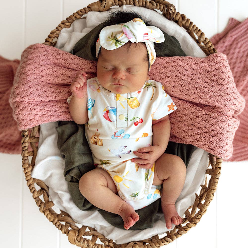 Beach Fun Short Sleeve Organic Bodysuit: 0-3 Months (000)