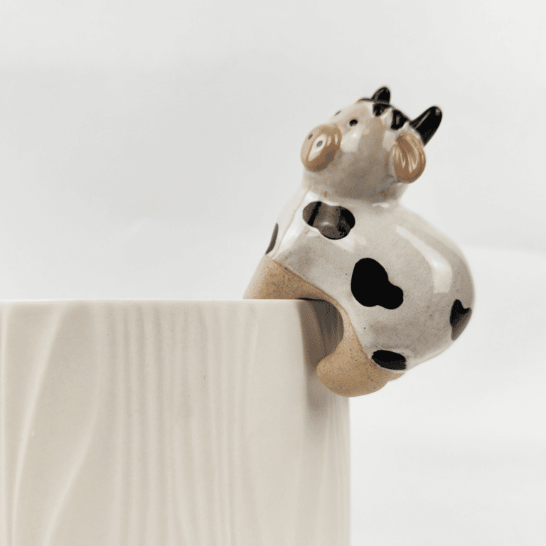 Pot sitter Cow