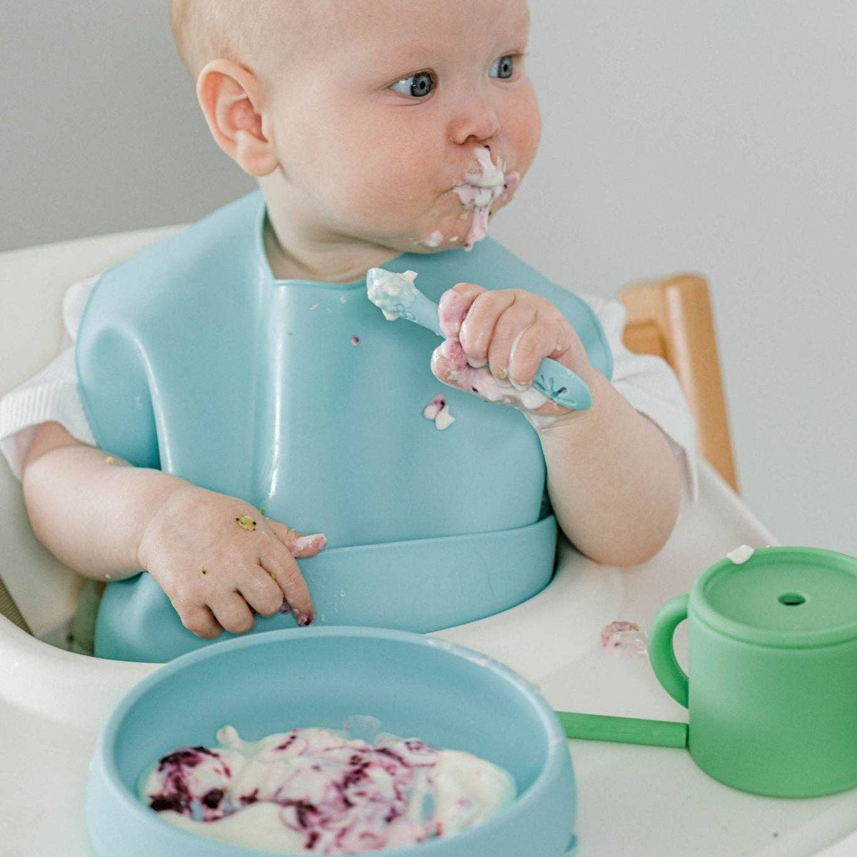 Suckie Scoop Silicone Suction Plate: Blue Lemonade