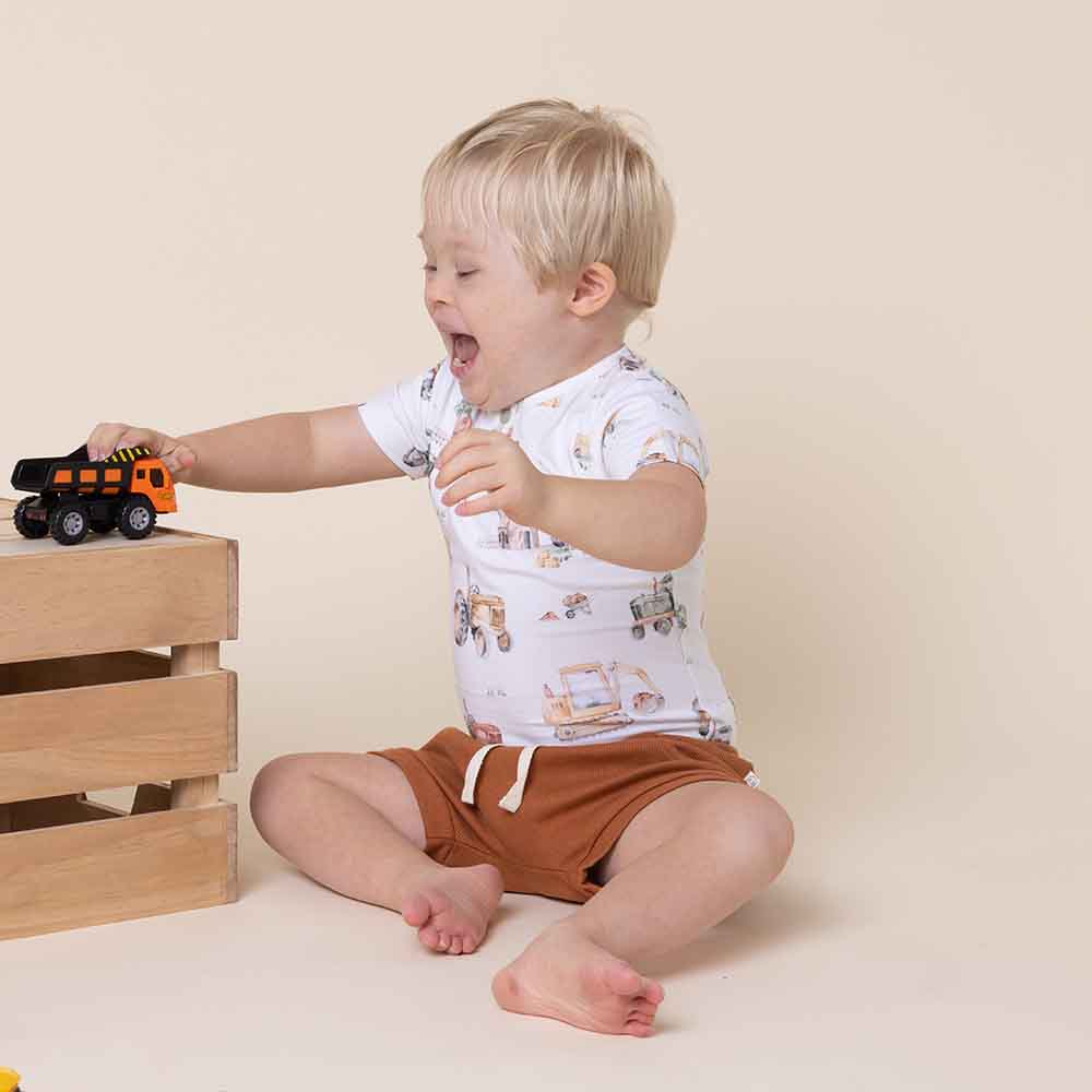 Diggers & Tractors Short Sleeve Organic Bodysuit: Newborn (0000)
