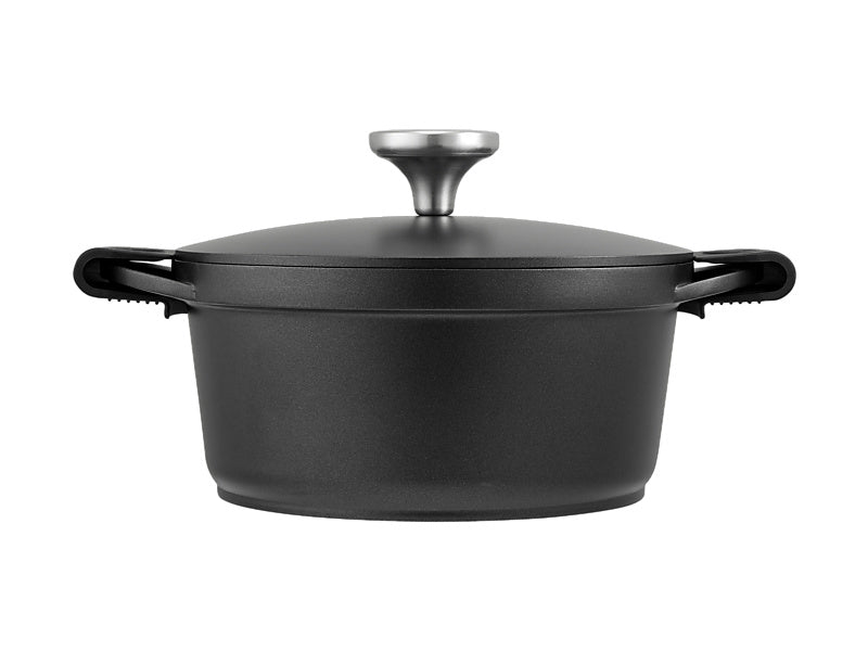 Maxwell and Williams Agile Casserole 20cm 2.4lt Black