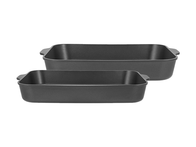 Maxwell and Williams Agile Roaster Set of 2 Black