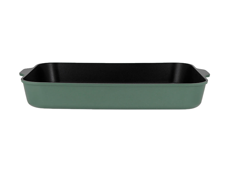 Maxwell and Williams Agile Roaster 38x28.4x5.5cm Sage